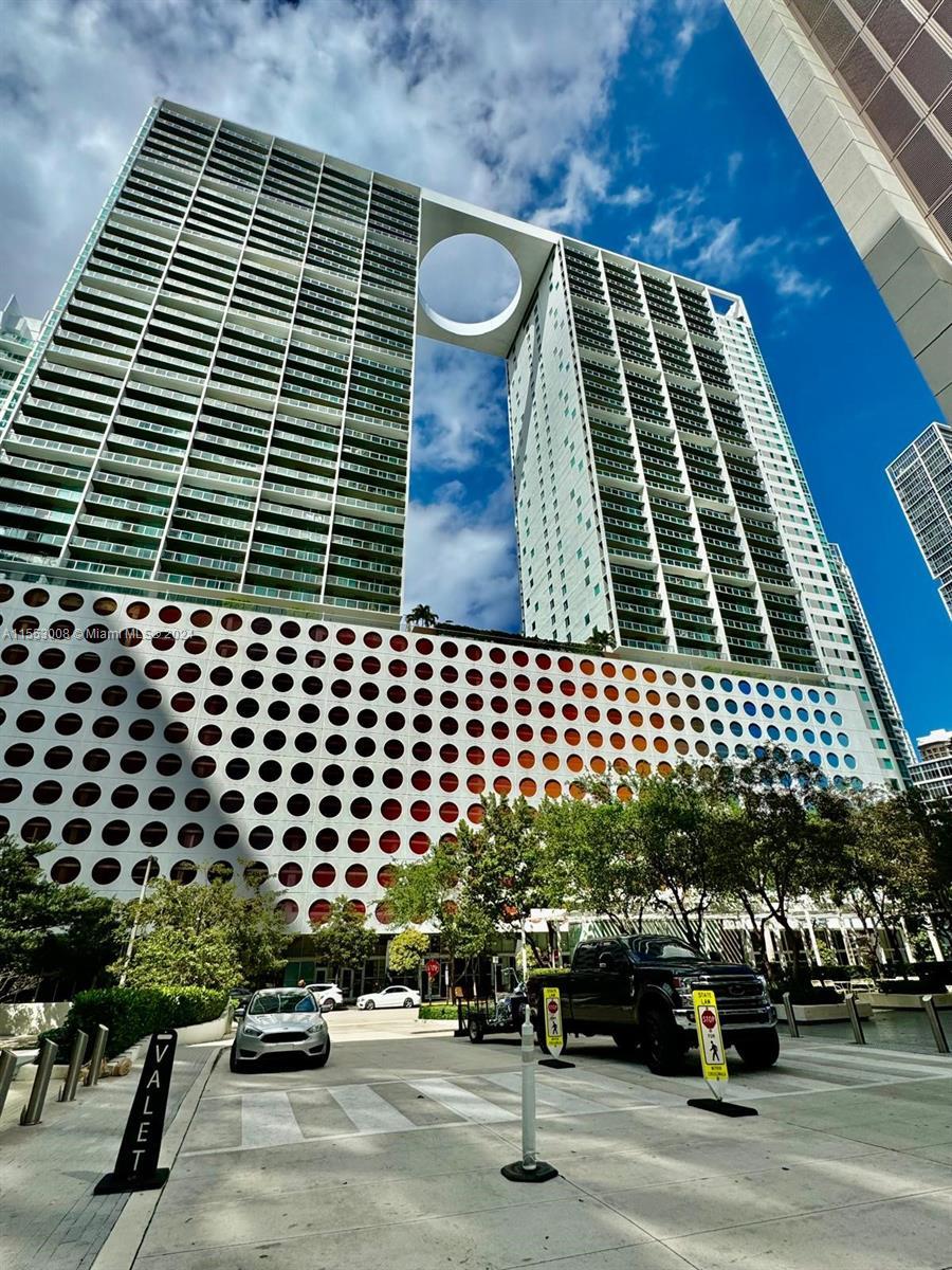 Photo of 500 Brickell Ave #3003 in Miami, FL