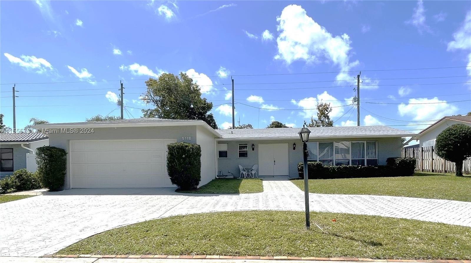 Photo of 5118 Adams St in Hollywood, FL