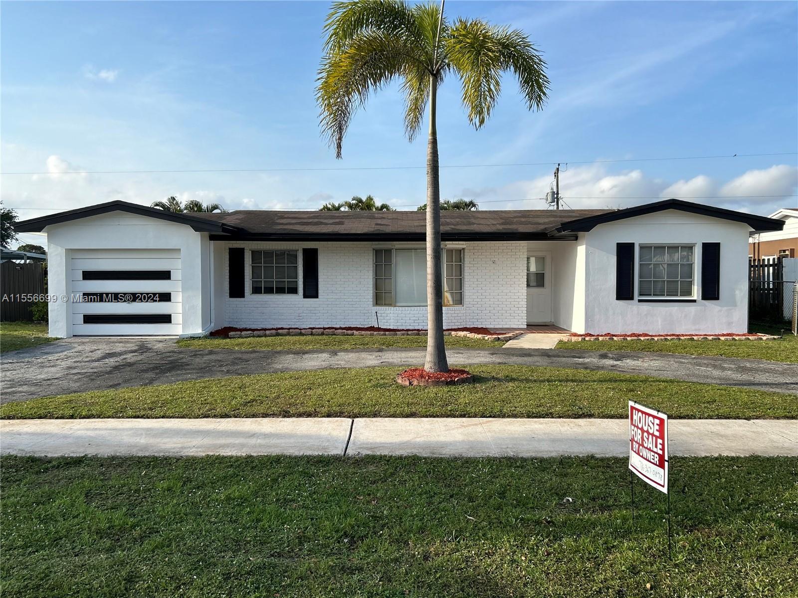 Photo of 7525 Hayes St in Hollywood, FL