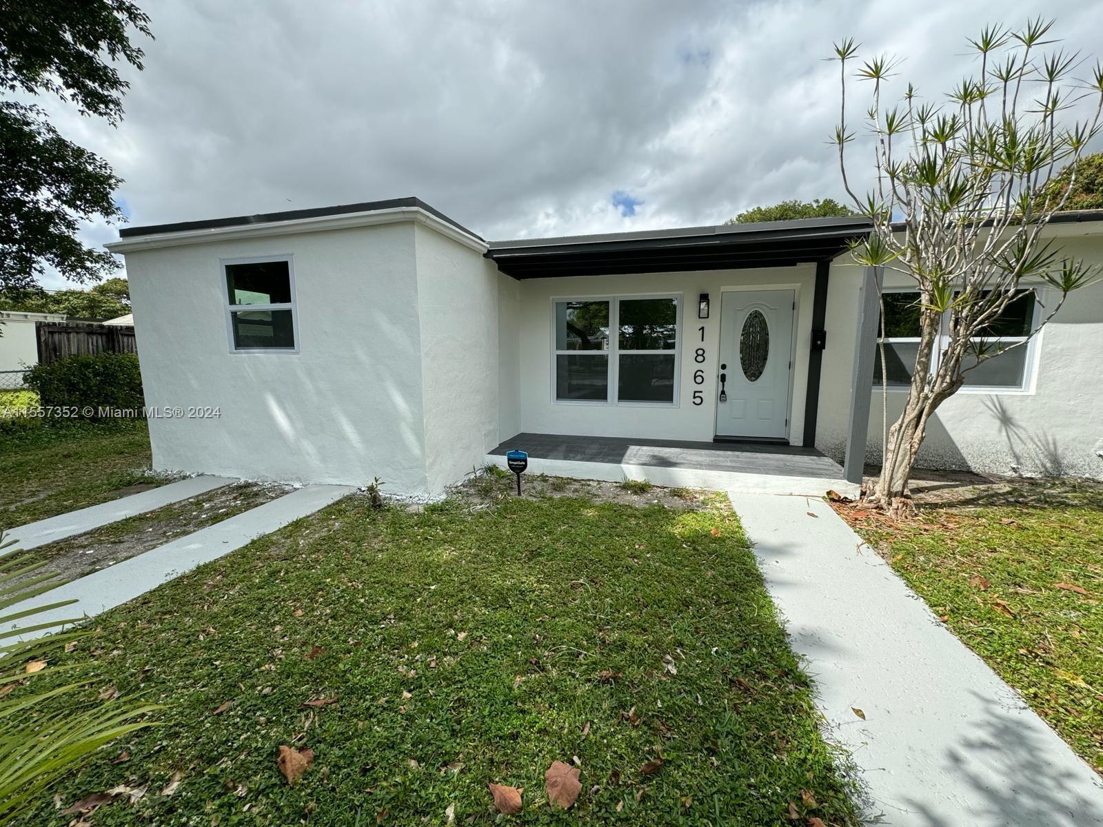 Photo of 1865 NW 131st St in Miami, FL