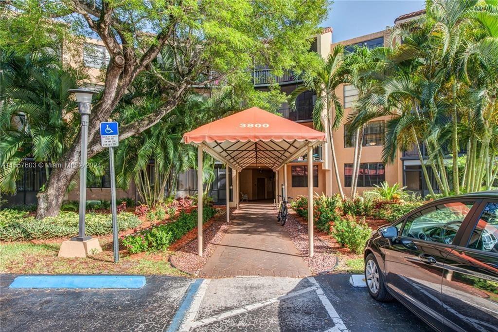 Photo of 3800 N Hills Dr #106 in Hollywood, FL