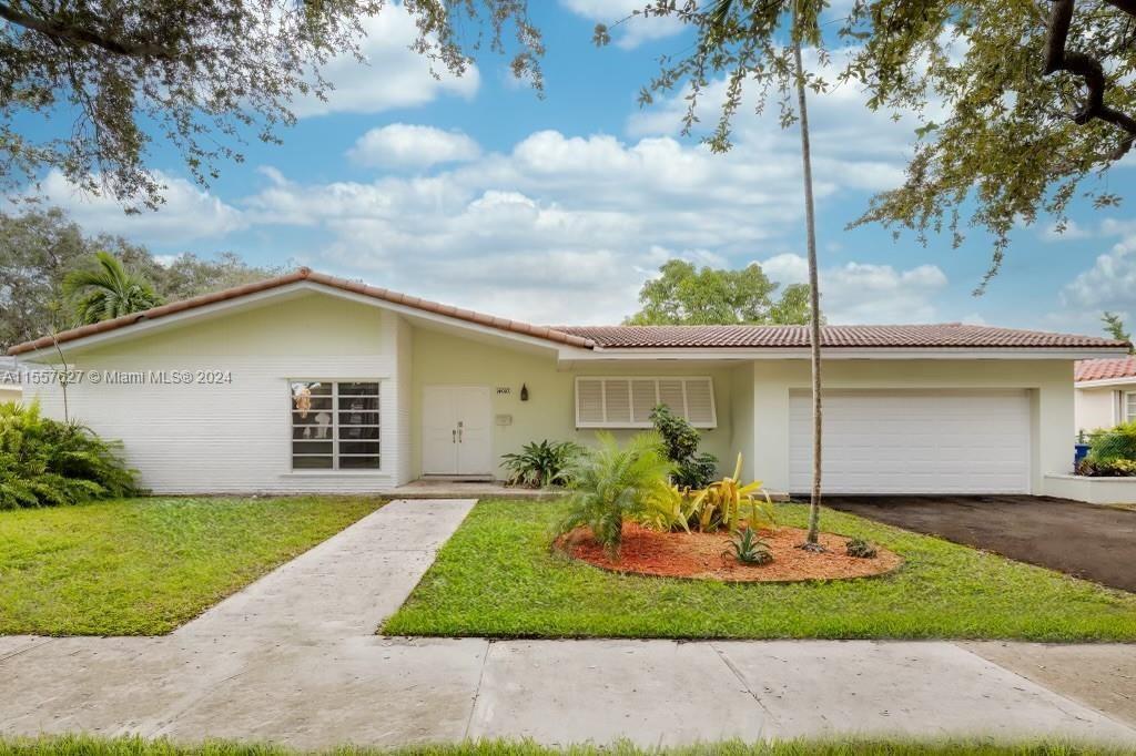 Photo of 14010 Cypress Ct in Miami Lakes, FL