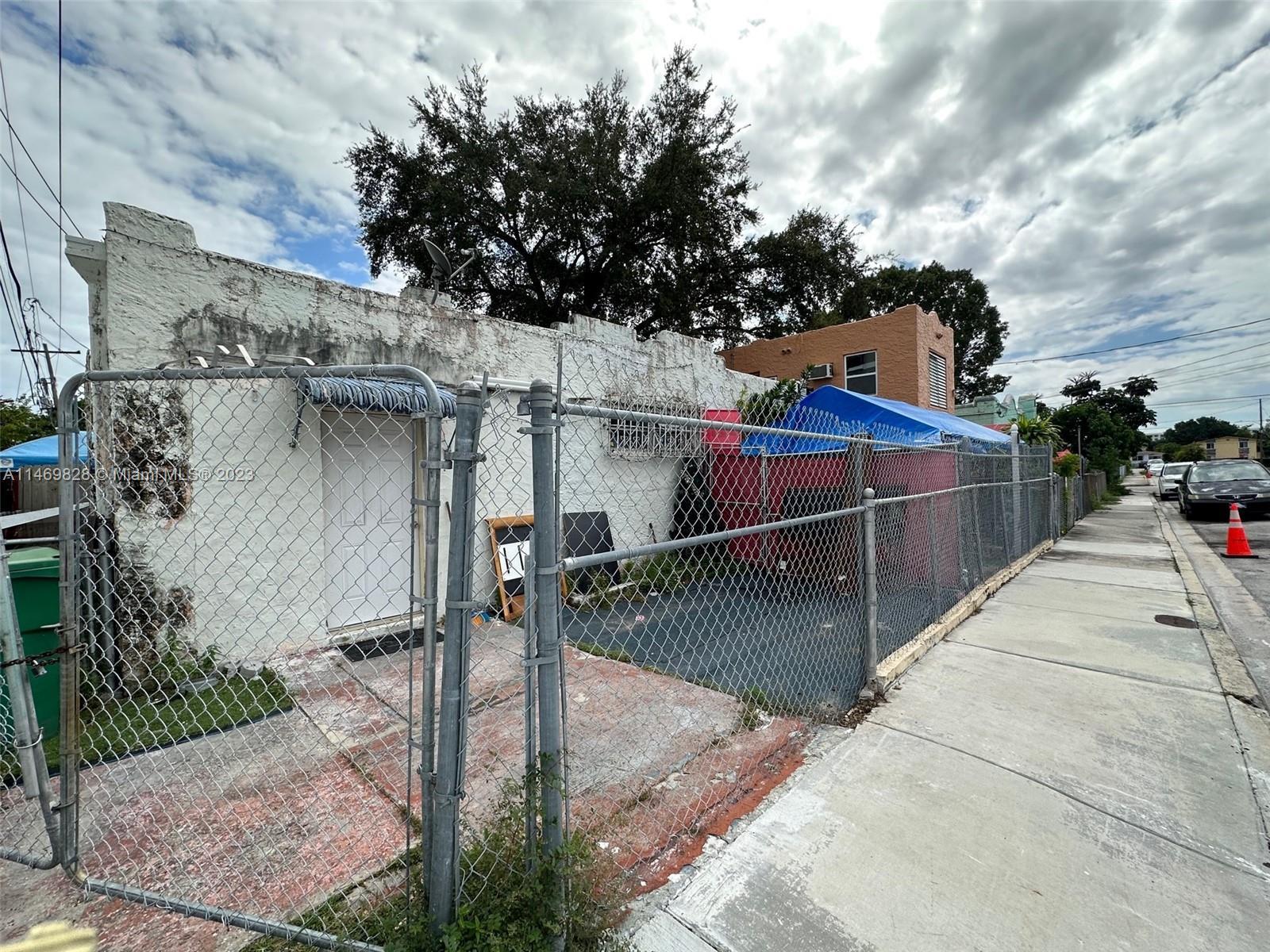 Photo of 129 SW 21st Ave in Miami, FL