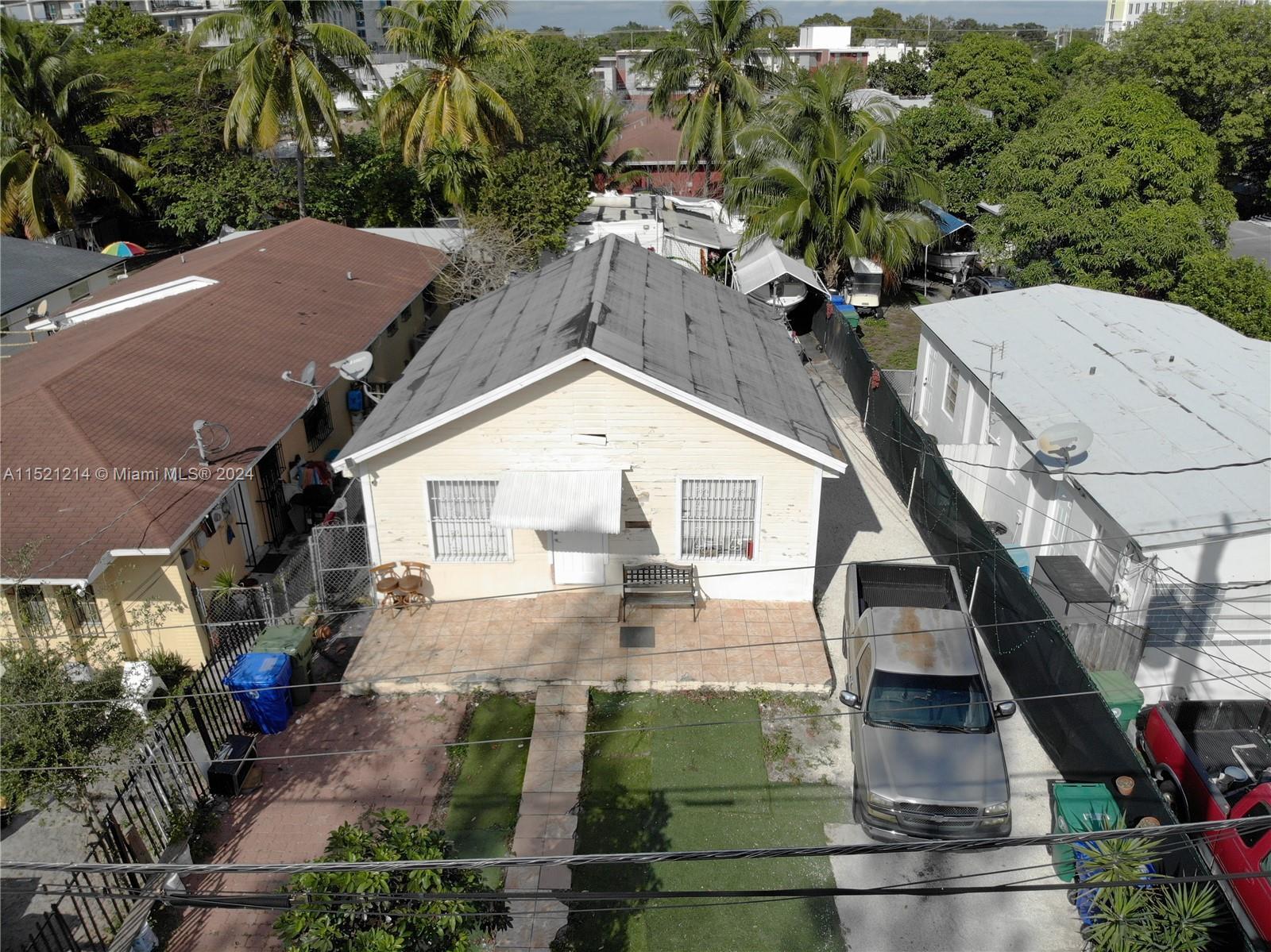 Photo of 1429 NW 34th St in Miami, FL