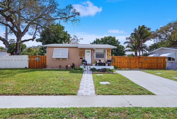 Photo of 6404 Allen St in Hollywood, FL