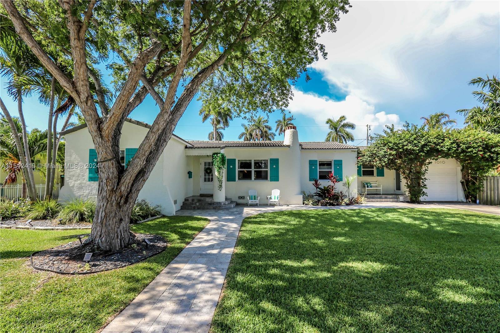Photo of 1010 Tyler St in Hollywood, FL