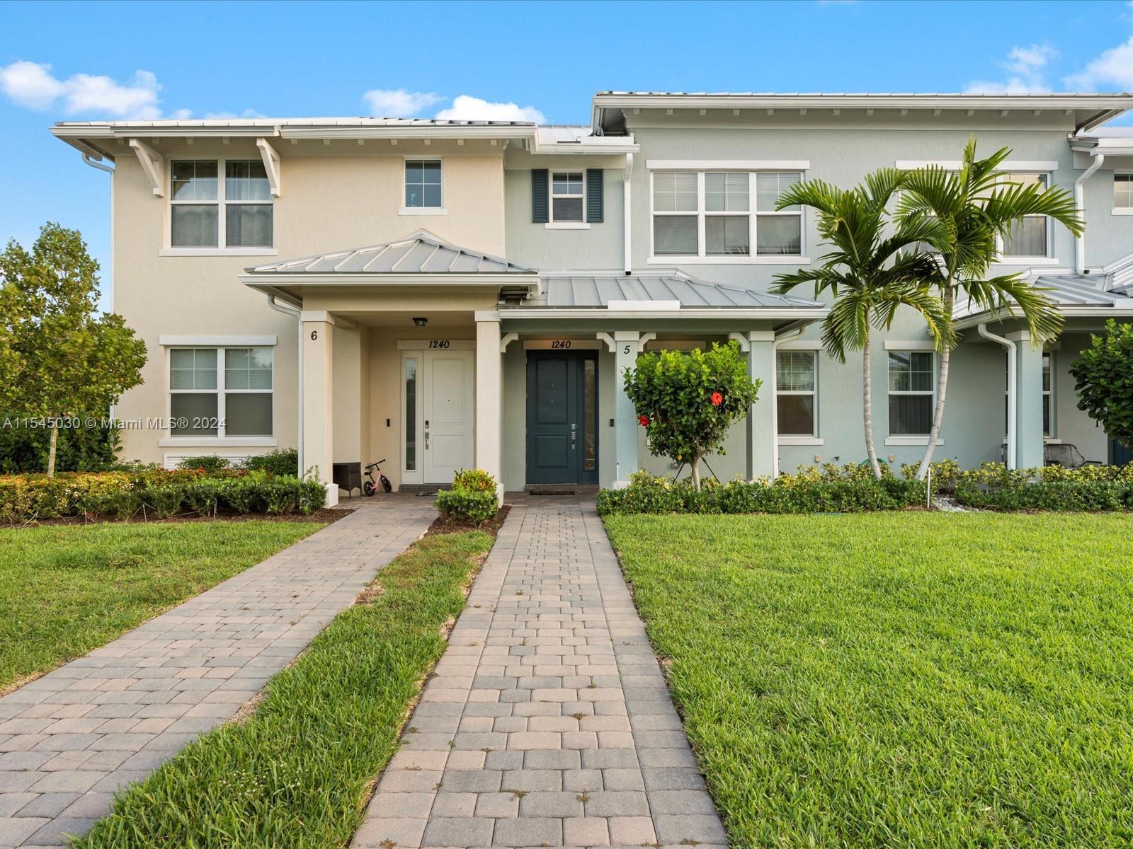 Photo of 1240 Eucalyptus Dr #5 in Hollywood, FL