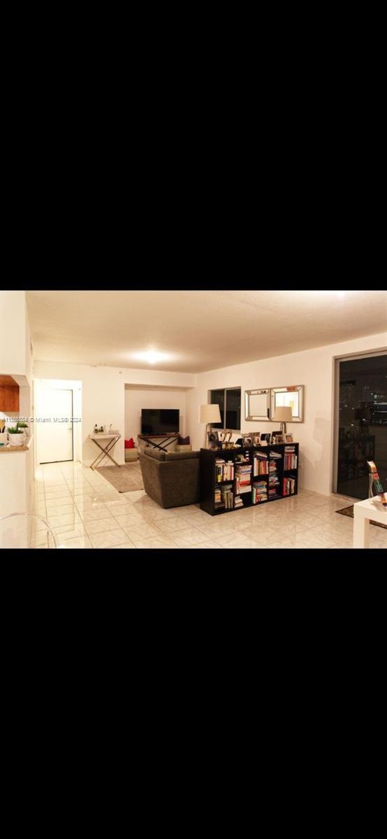 Photo of 36 NW 6th Ave #407 in Miami, FL