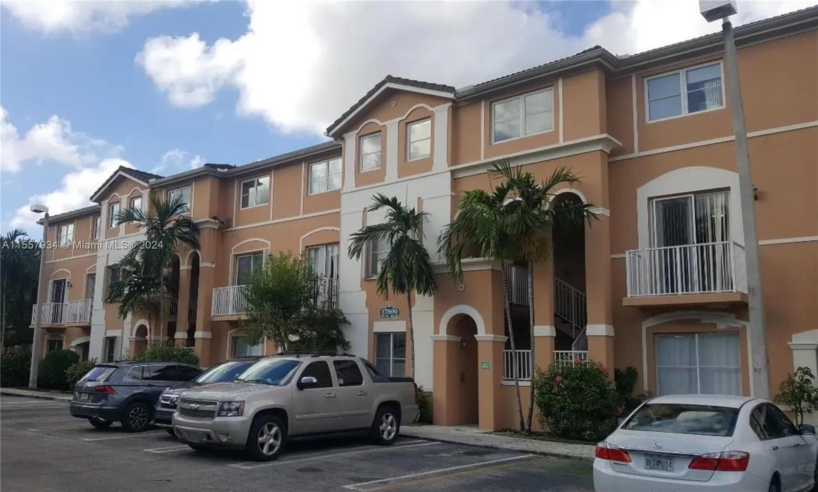 Photo of 17800 NW 73rd Ave #205-21 in Hialeah, FL