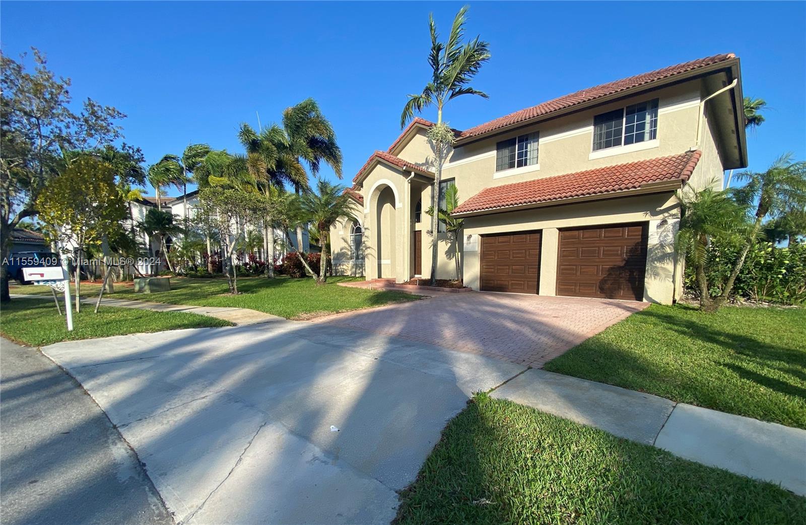 Photo of 1231 NW 179th Ave in Pembroke Pines, FL