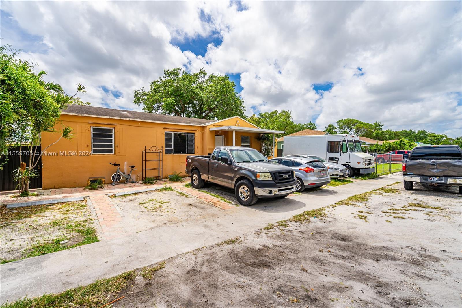 Photo of 820 NW 76th St in Miami, FL