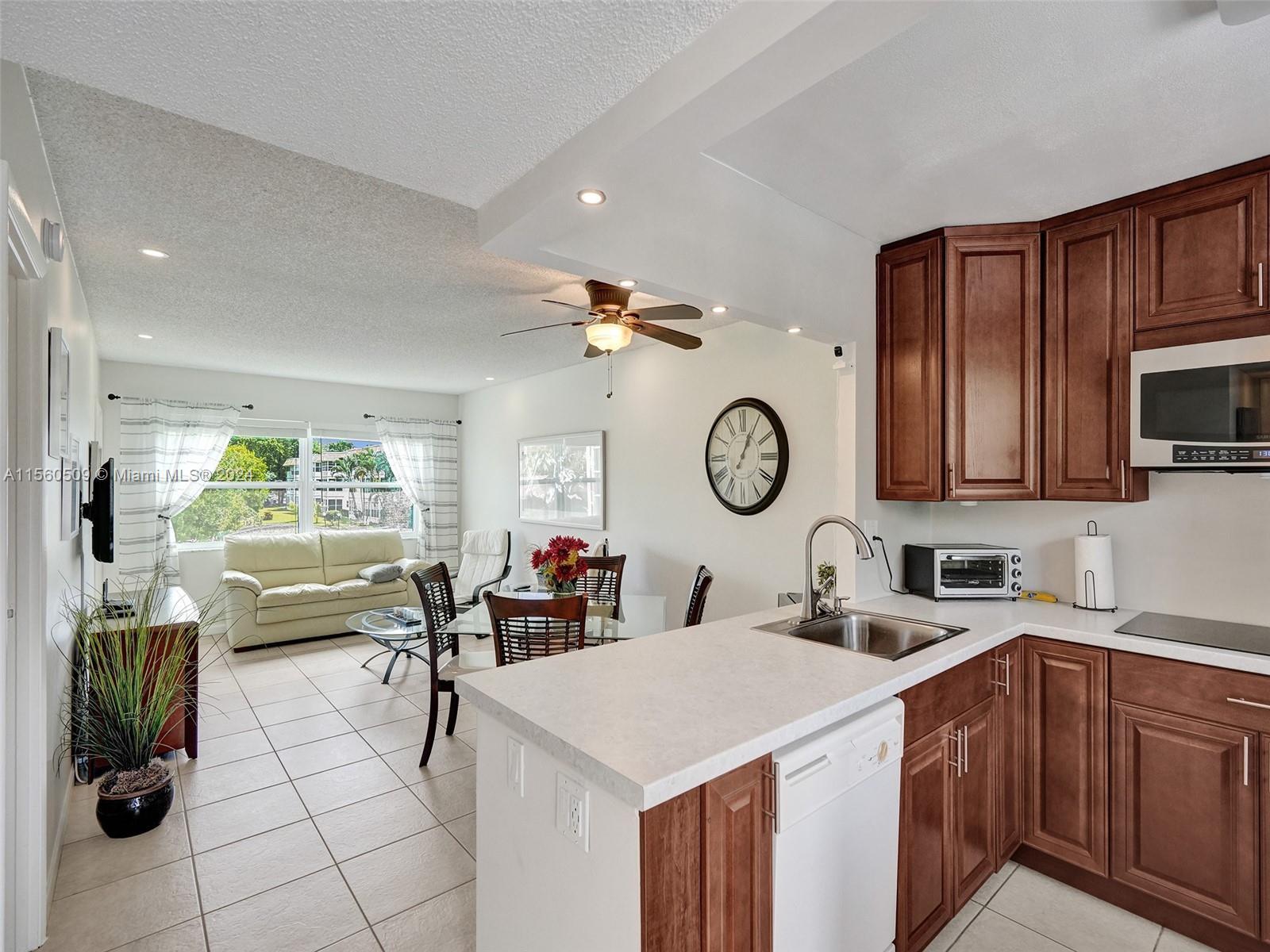 Photo of 3506 NW 49th Ave #511 in Lauderdale Lakes, FL