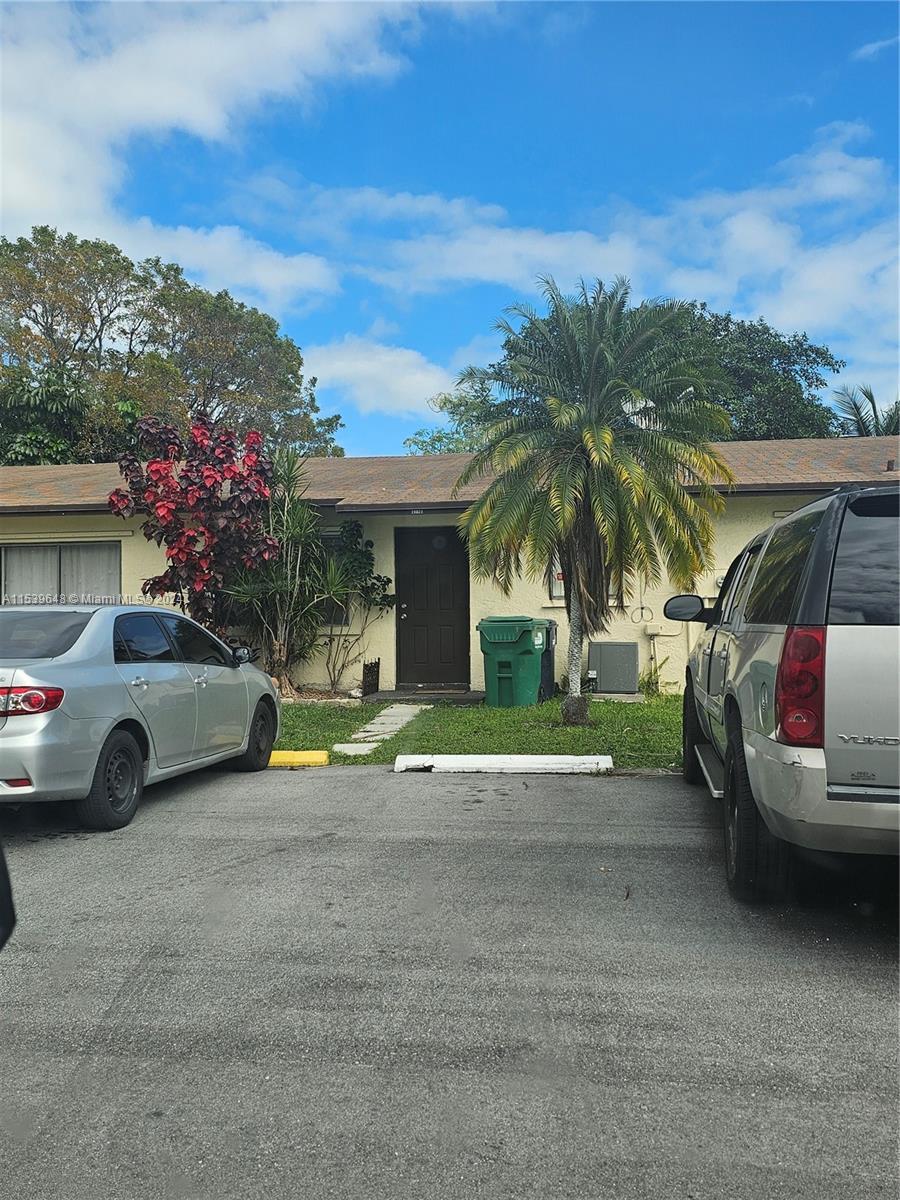 Photo of 28029 SW 143rd Ct in Homestead, FL