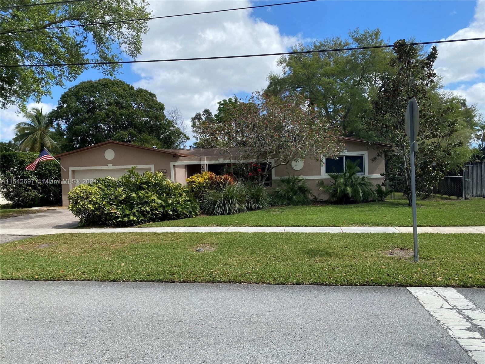 Photo of 5094 SW 88th Ter in Cooper City, FL