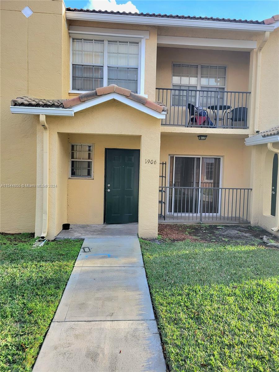 Photo of 1906 Belmont Ln #1906 in North Lauderdale, FL
