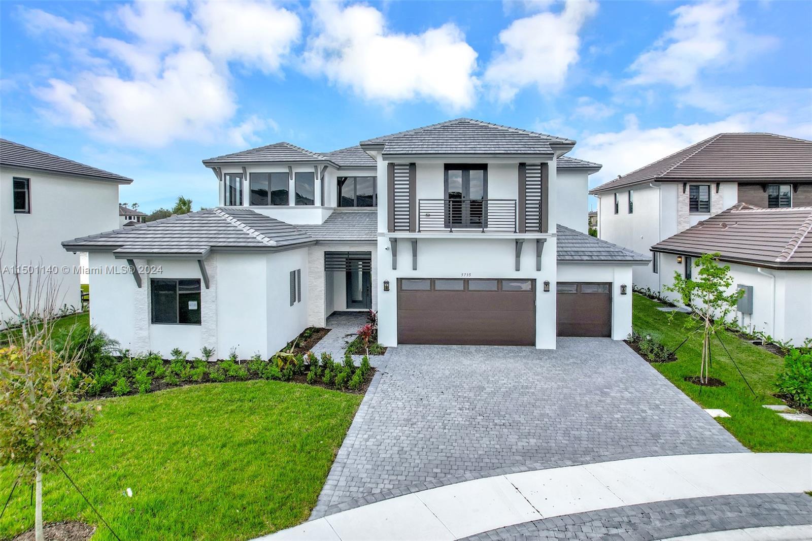 Photo of 5735 SW 104th Ter in Cooper City, FL