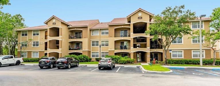 Photo of 101 SW 117th Ave #7304 in Pembroke Pines, FL