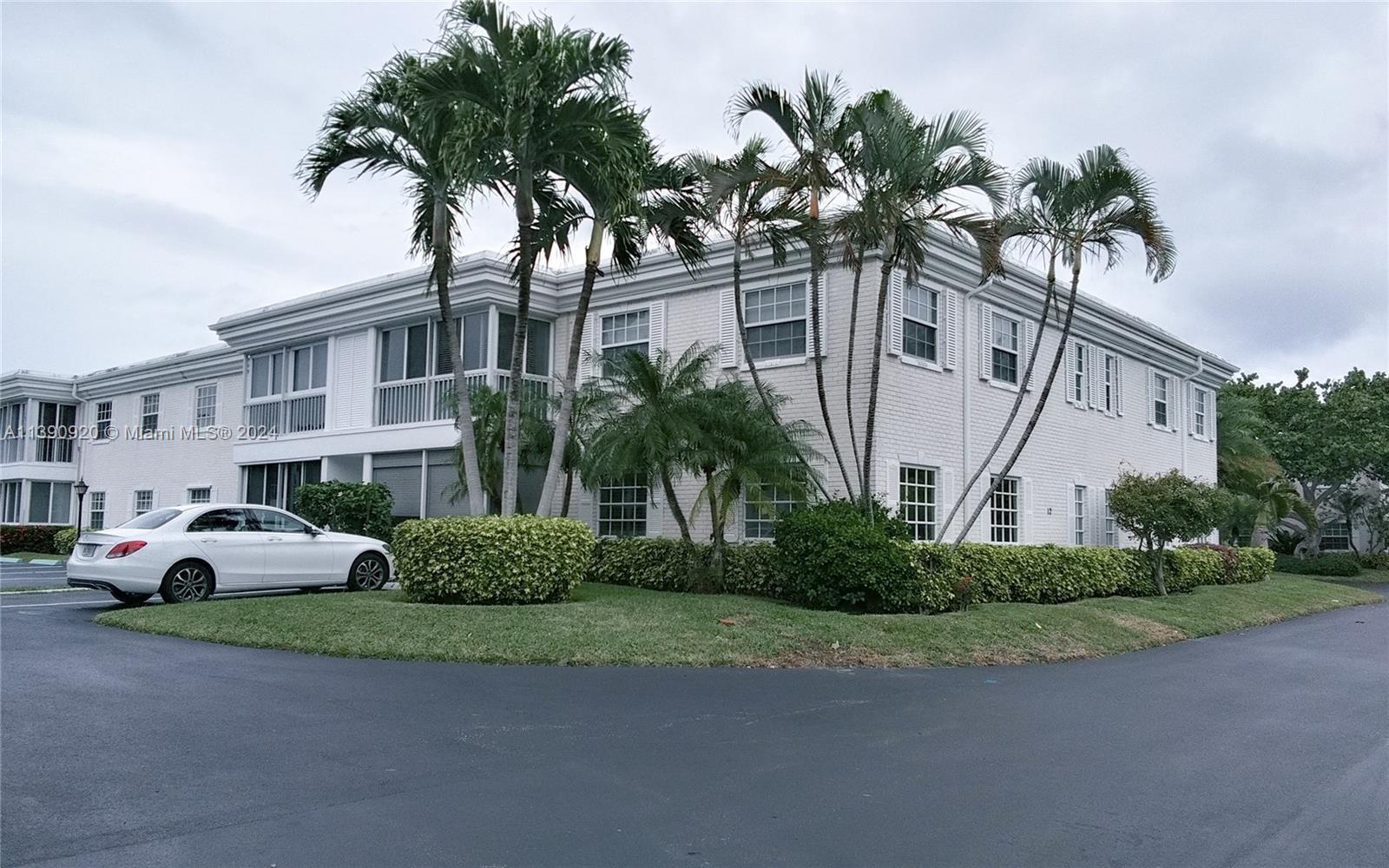 Photo of 6385 Bay Club Dr #3 in Fort Lauderdale, FL