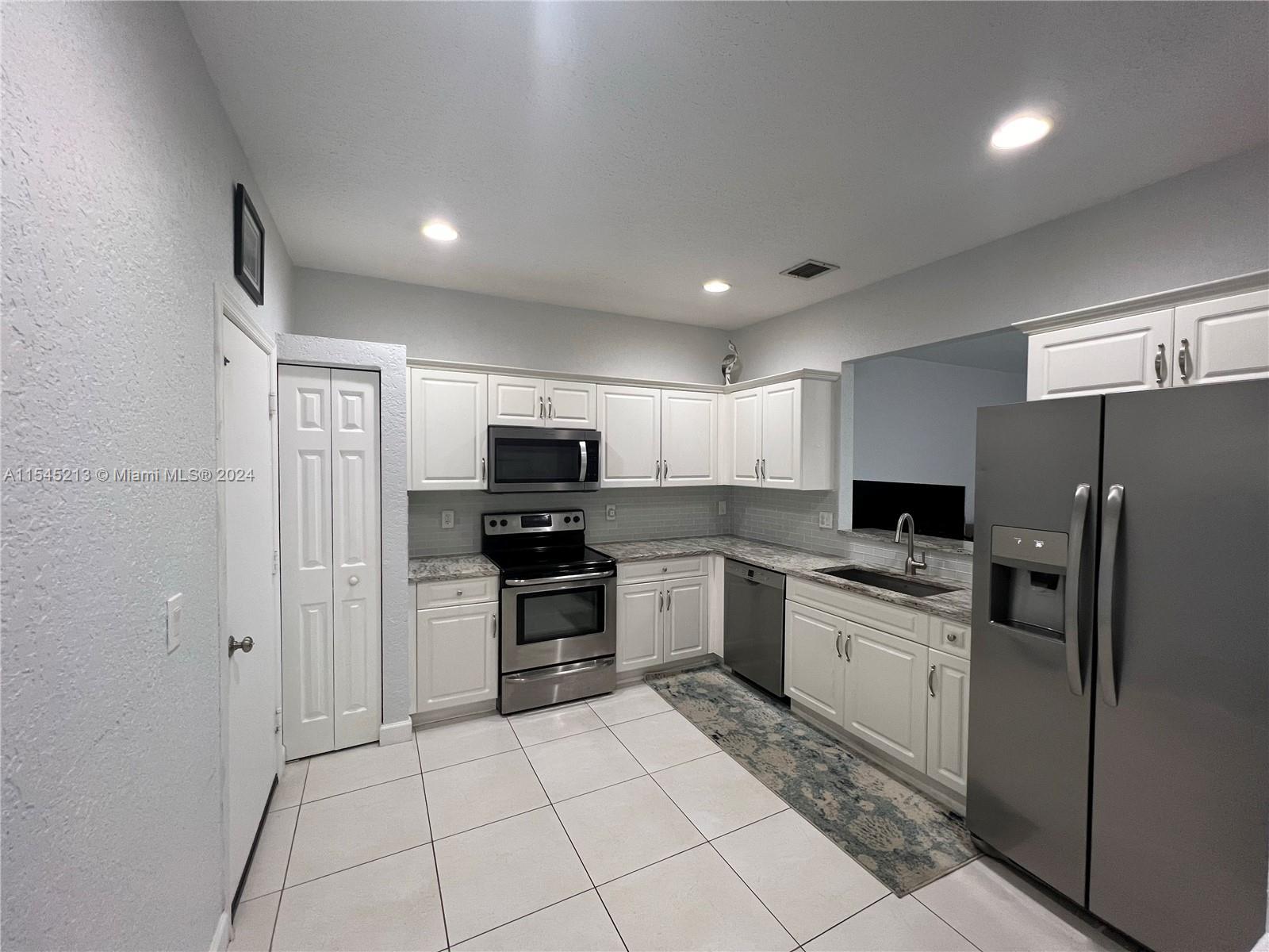 Photo of 5549 NW 90th Ave in Sunrise, FL