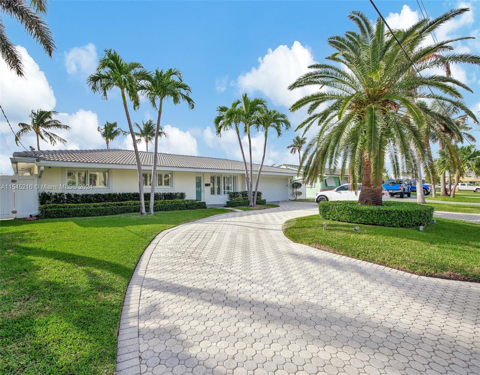 Outstanding location within "Harbor Village Island" gated community. Recently renovated to perfectio