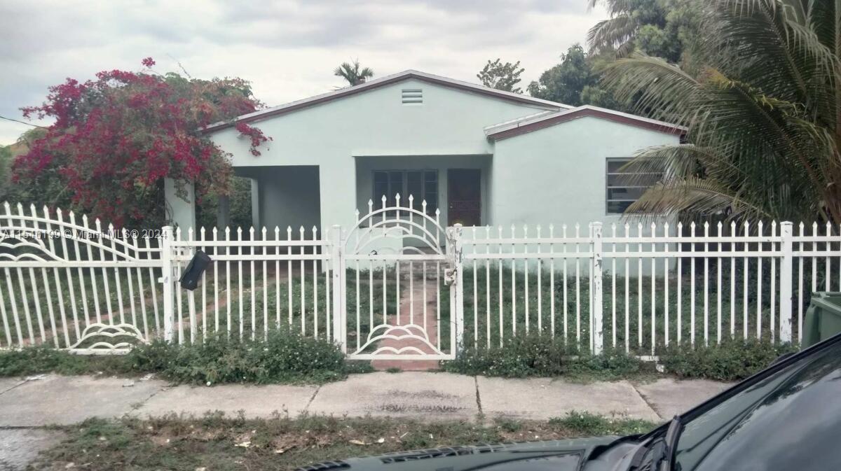 Photo of 1841 NW 51st St in Miami, FL