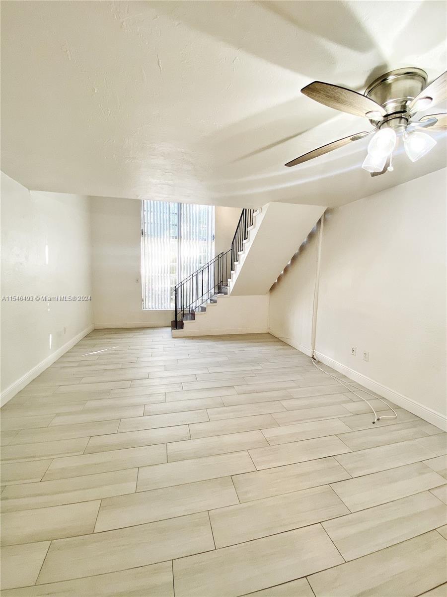 Photo of 10901 N Kendall Dr #211 in Miami, FL