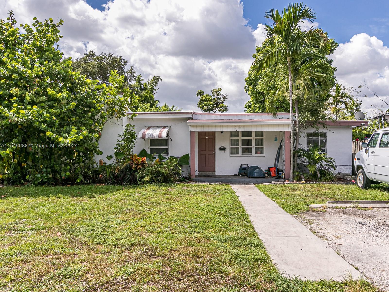 Photo of 2640 Garfield in Hollywood, FL