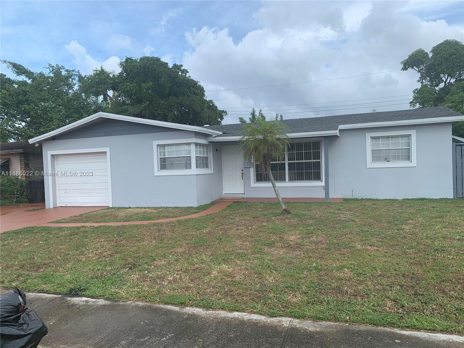 Photo of 3501 NW 25th St in Lauderdale Lakes, FL