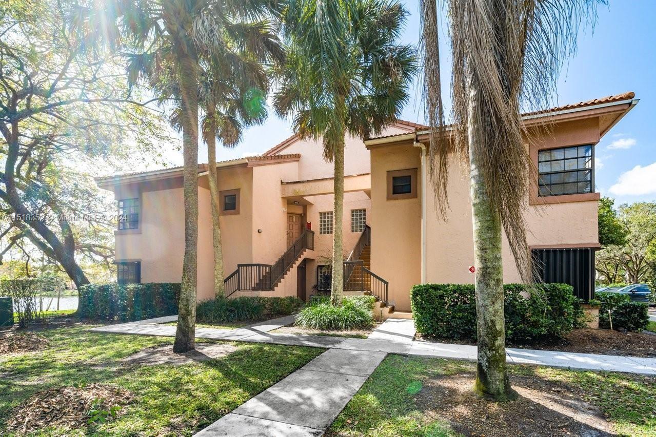Photo of 10690 NW 14th St #121 in Plantation, FL