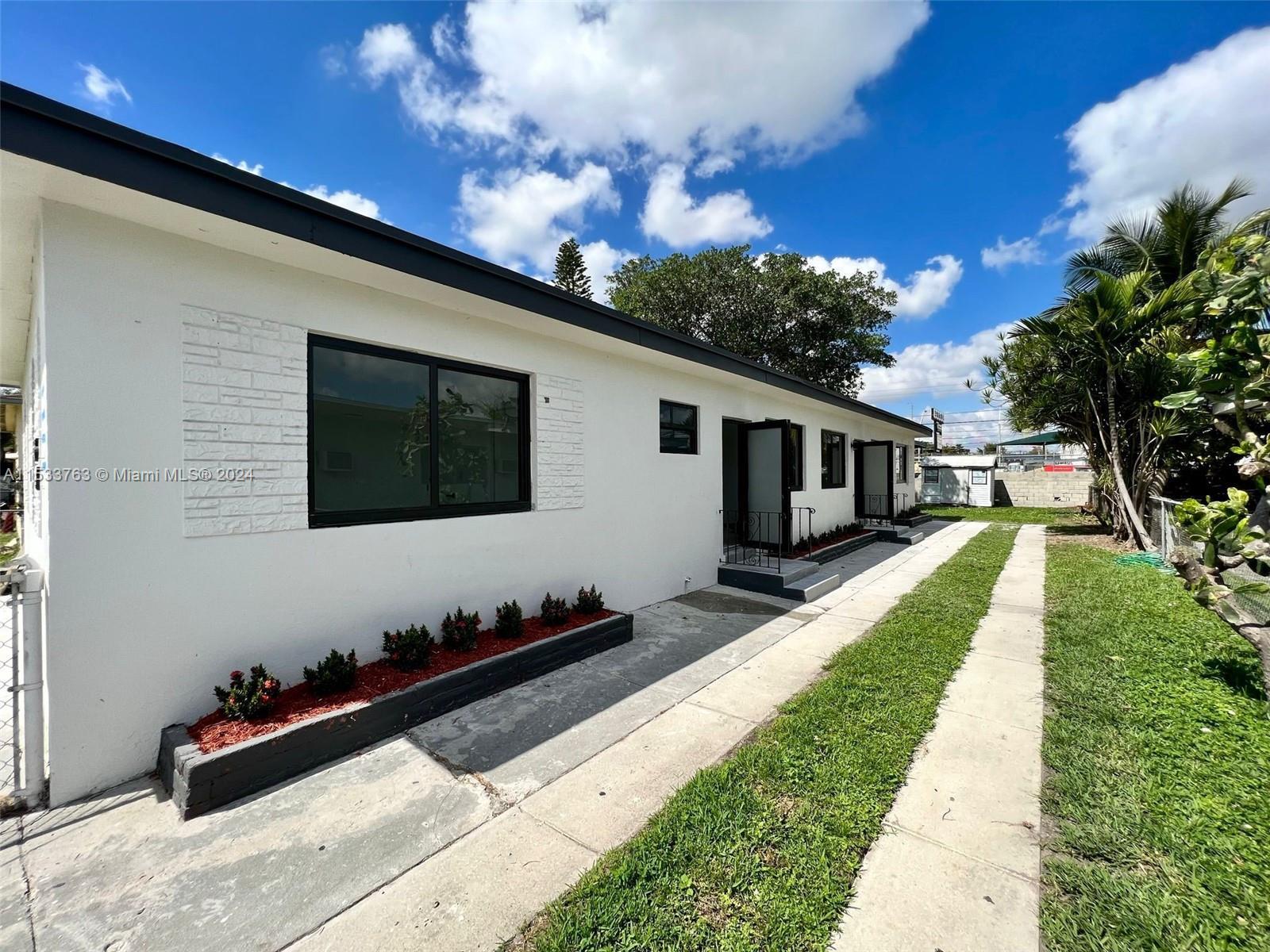 Photo of 2465 NW 35th St in Miami, FL