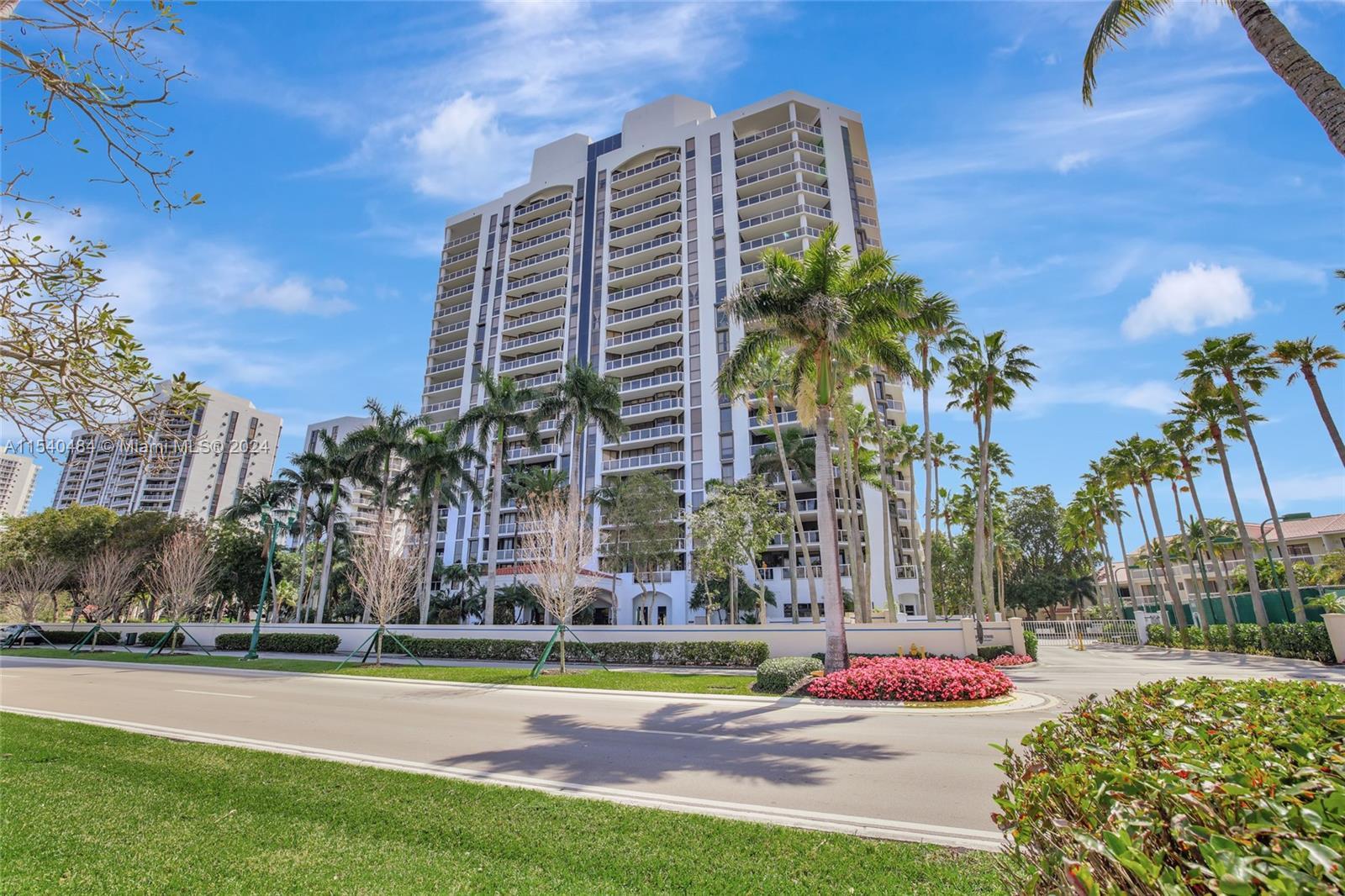 Live at the highly desirable Harbor Towers!This residence has 3 beds, 2 baths. Den can be closed to 