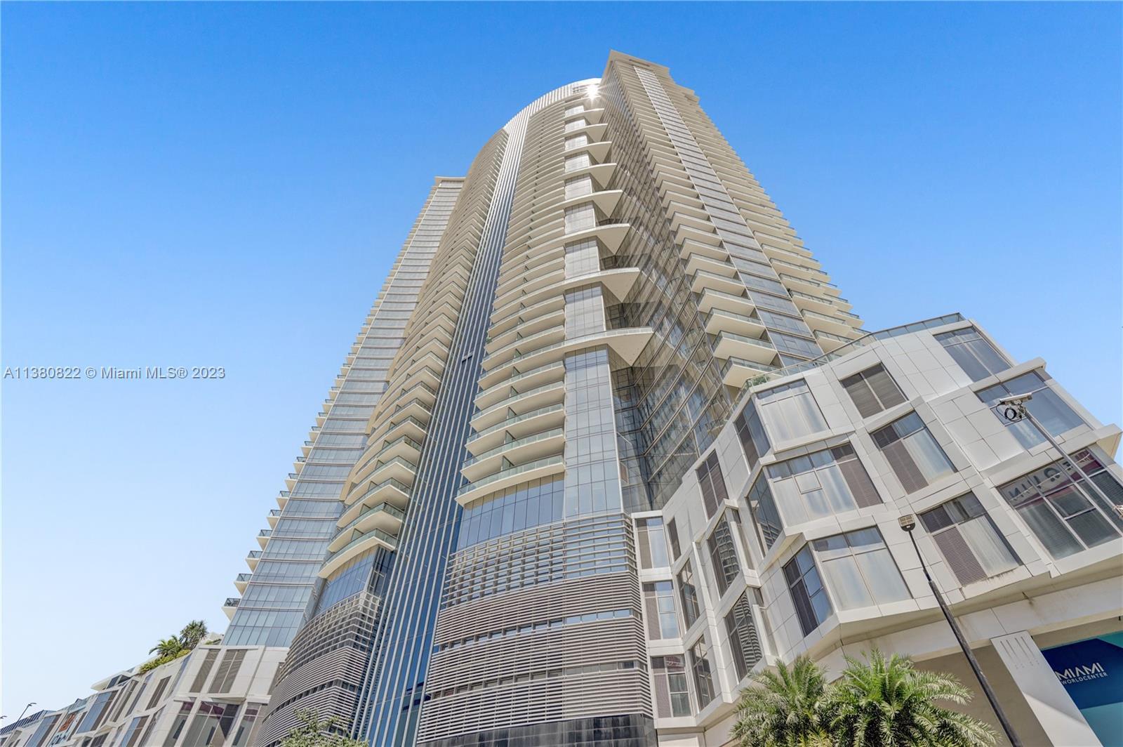 Exciting opportunity! This furnished 1-bedroom + den unit in Paramount World Center is a gem. It boa