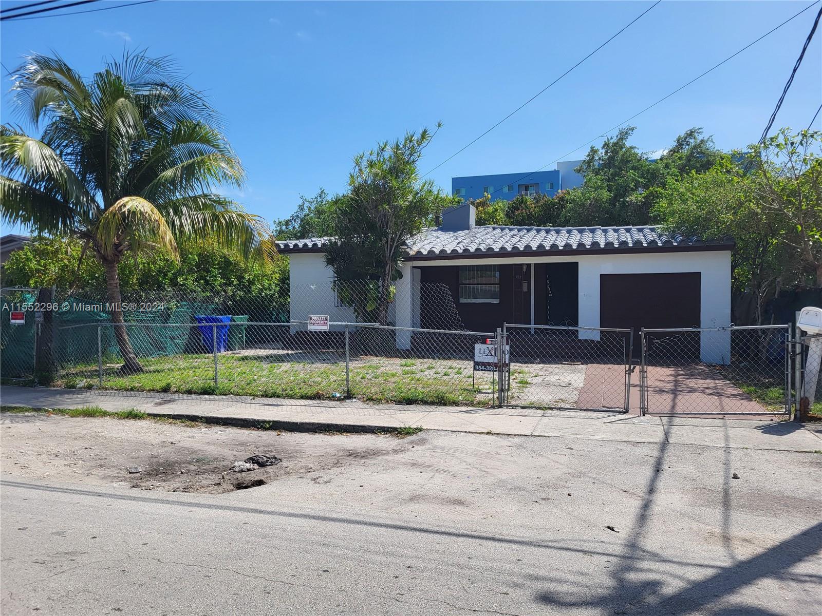 Photo of 742 NW 70th St in Miami, FL