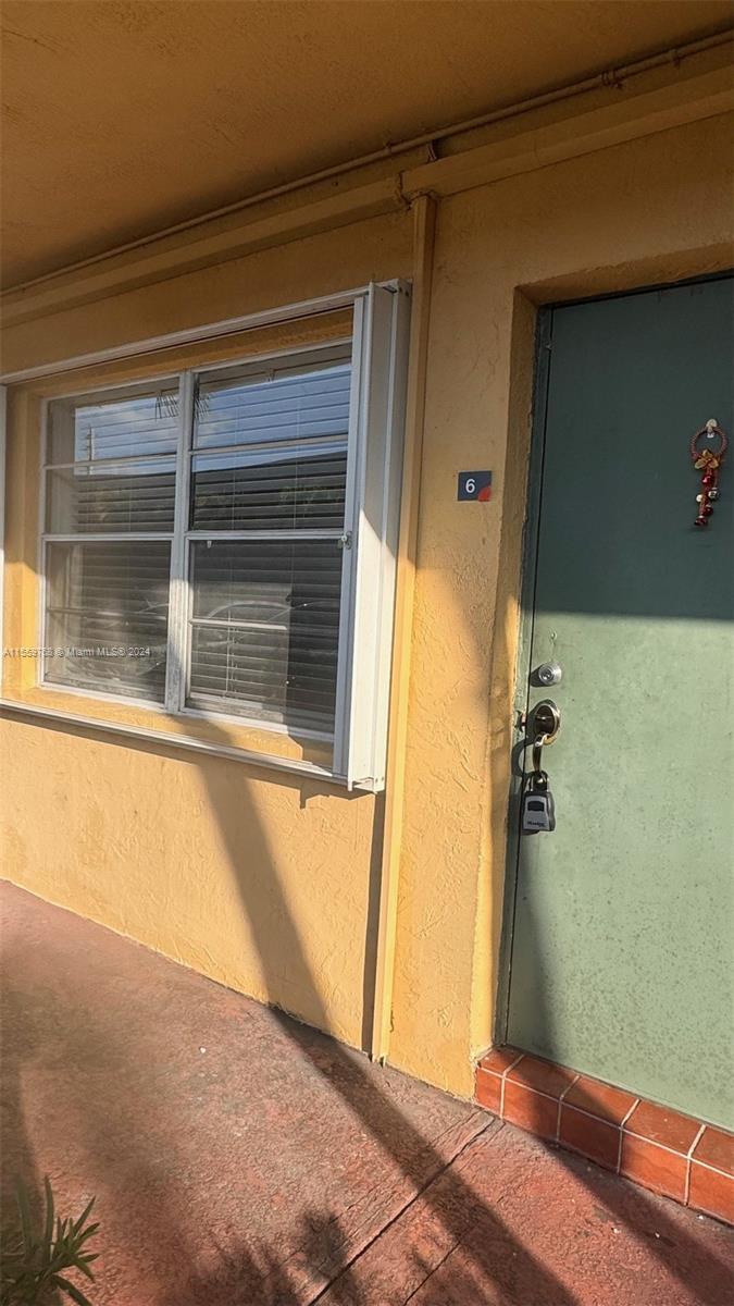 Photo of 4061 N Dixie Hwy #6 in Oakland Park, FL