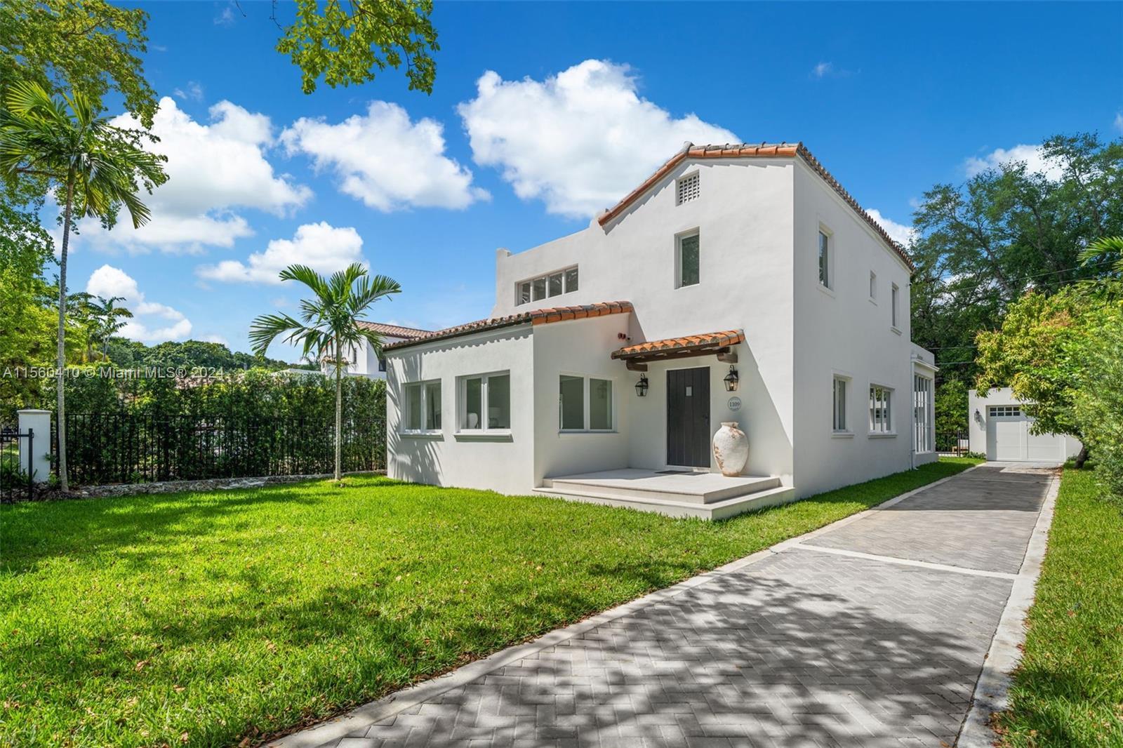 Photo of 1109 Asturia Ave in Coral Gables, FL
