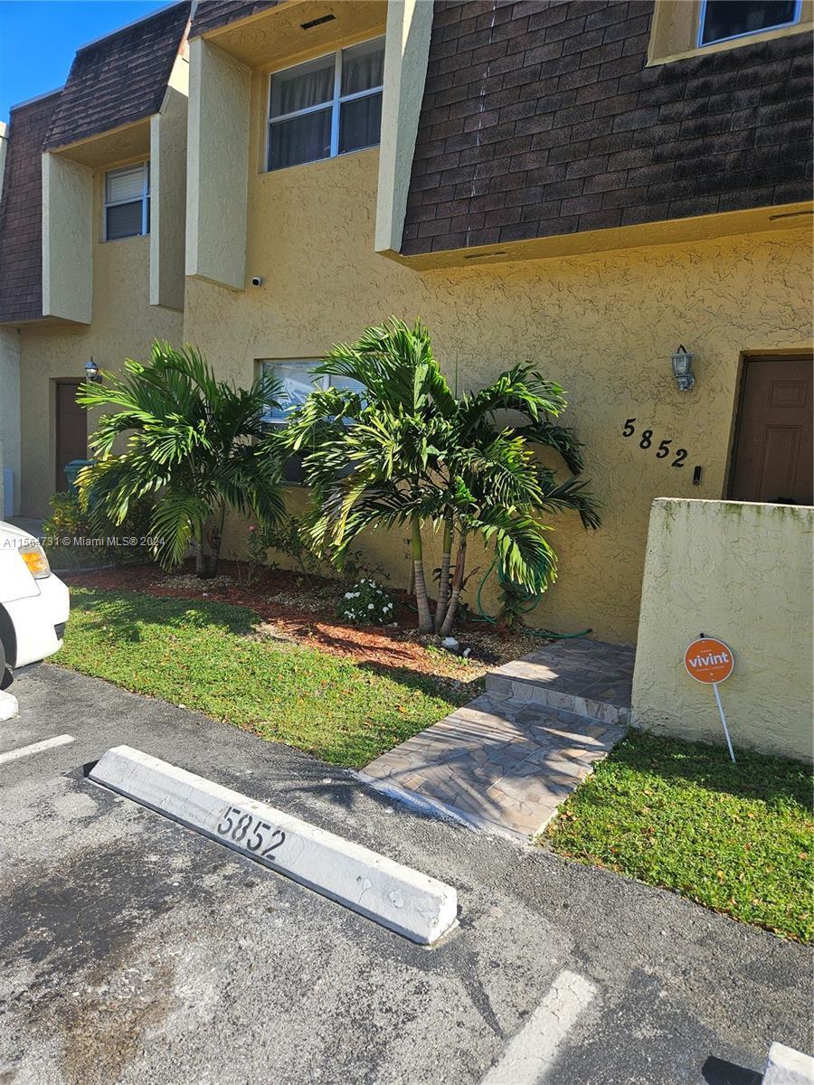 Photo of 5852 Blueberry Ct #72 in Lauderhill, FL
