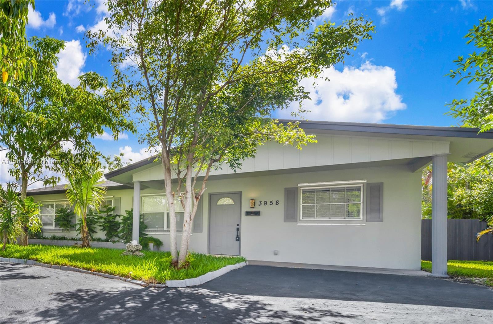 Photo of 3958 NW 19th Ave in Oakland Park, FL