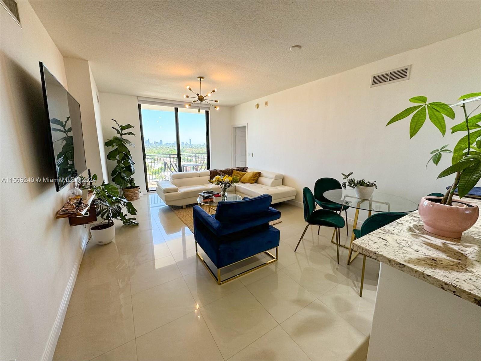 This is one of the best units in Puerta de Palmas at Coral Gables. It has two bedrooms and two bathr