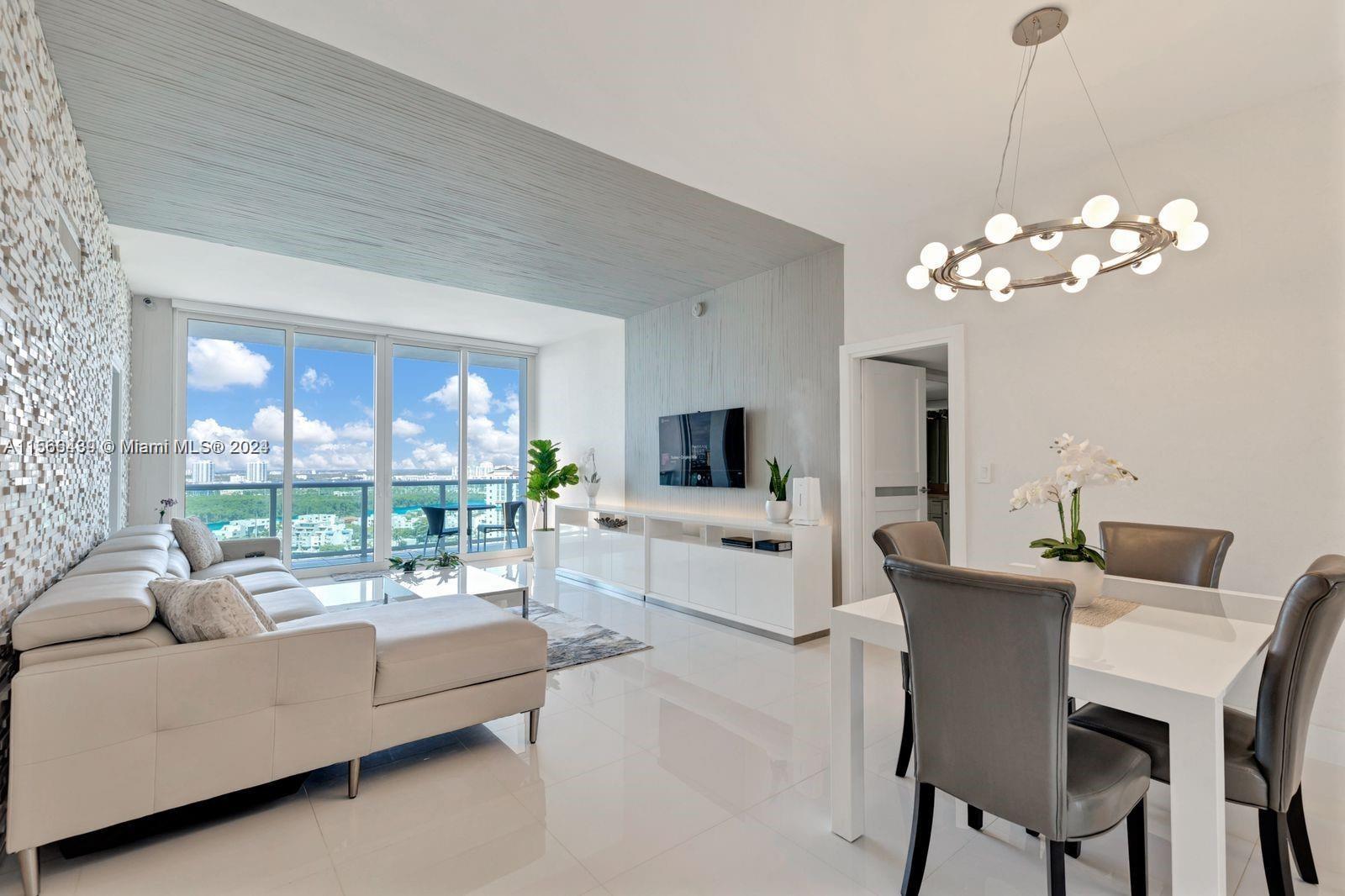 COME ENJOY THIS BEAUTIFUL PENTHOUSE 2 BED 2 BATHS, COMPLETELY REMODELED WITH SPECTACULAR BAY VIEW AN
