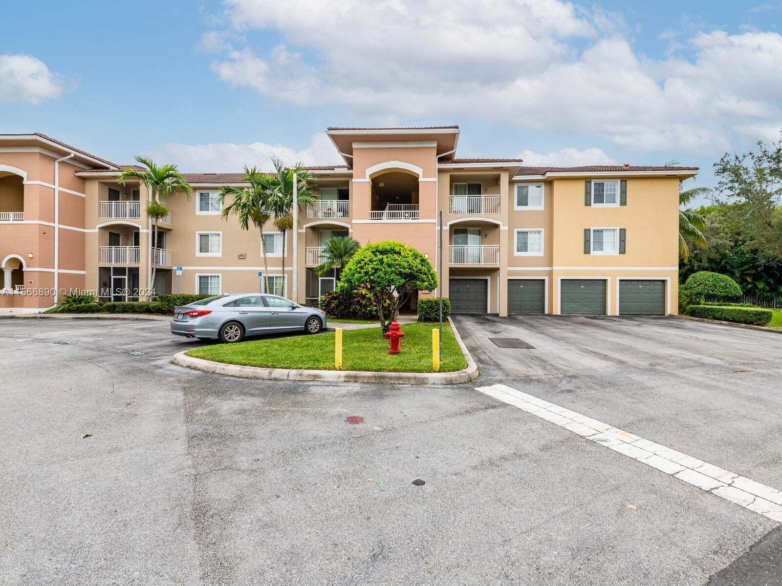 Photo of 6492 Emerald Dunes Dr #206 in West Palm Beach, FL