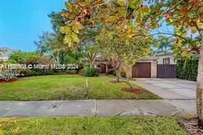 Beautiful renovated home with pool in historic Rio Vista with some original features. This 3/2 home 