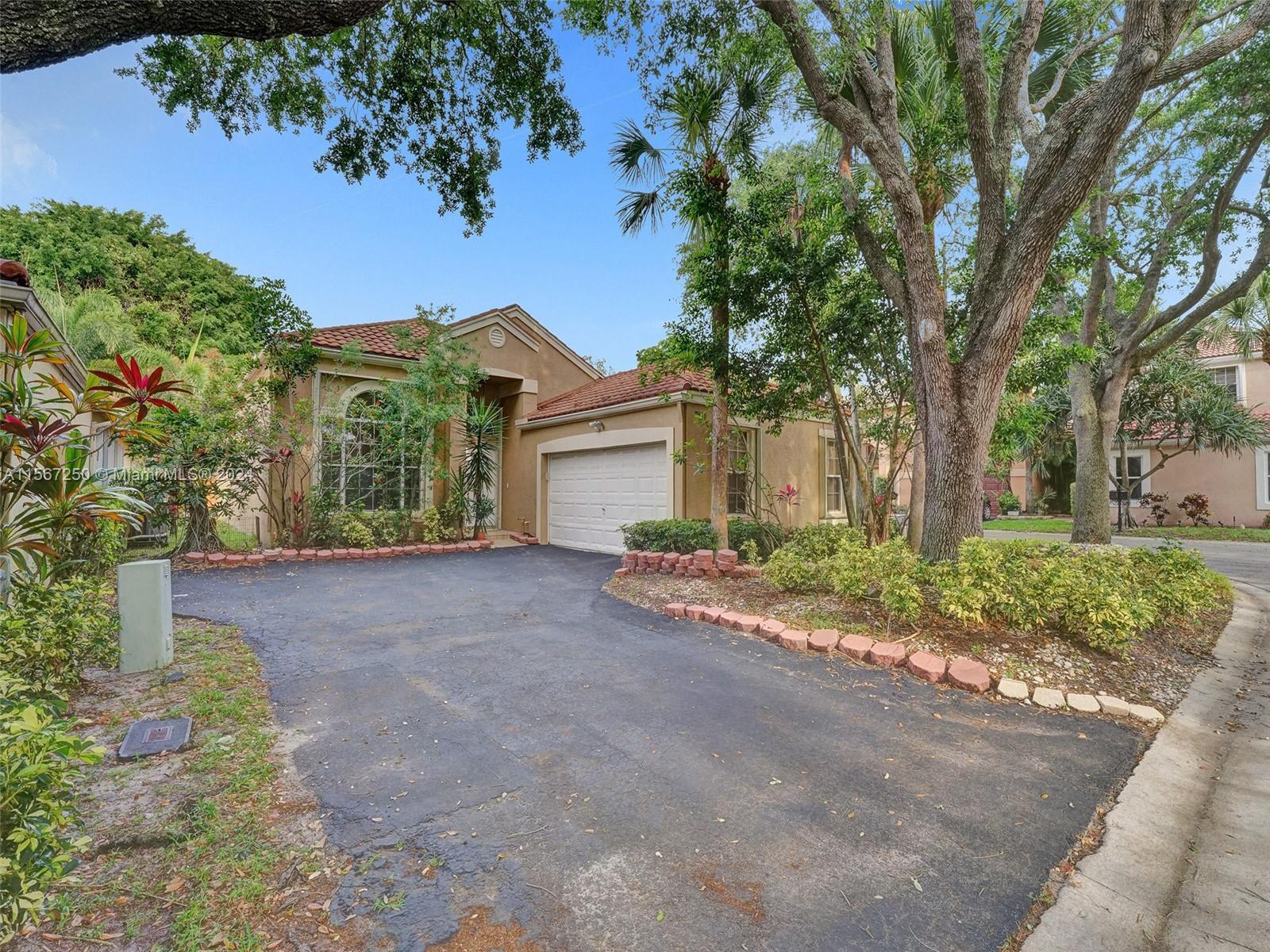 Photo of 7665 NW 61st Ave #7665 in Parkland, FL