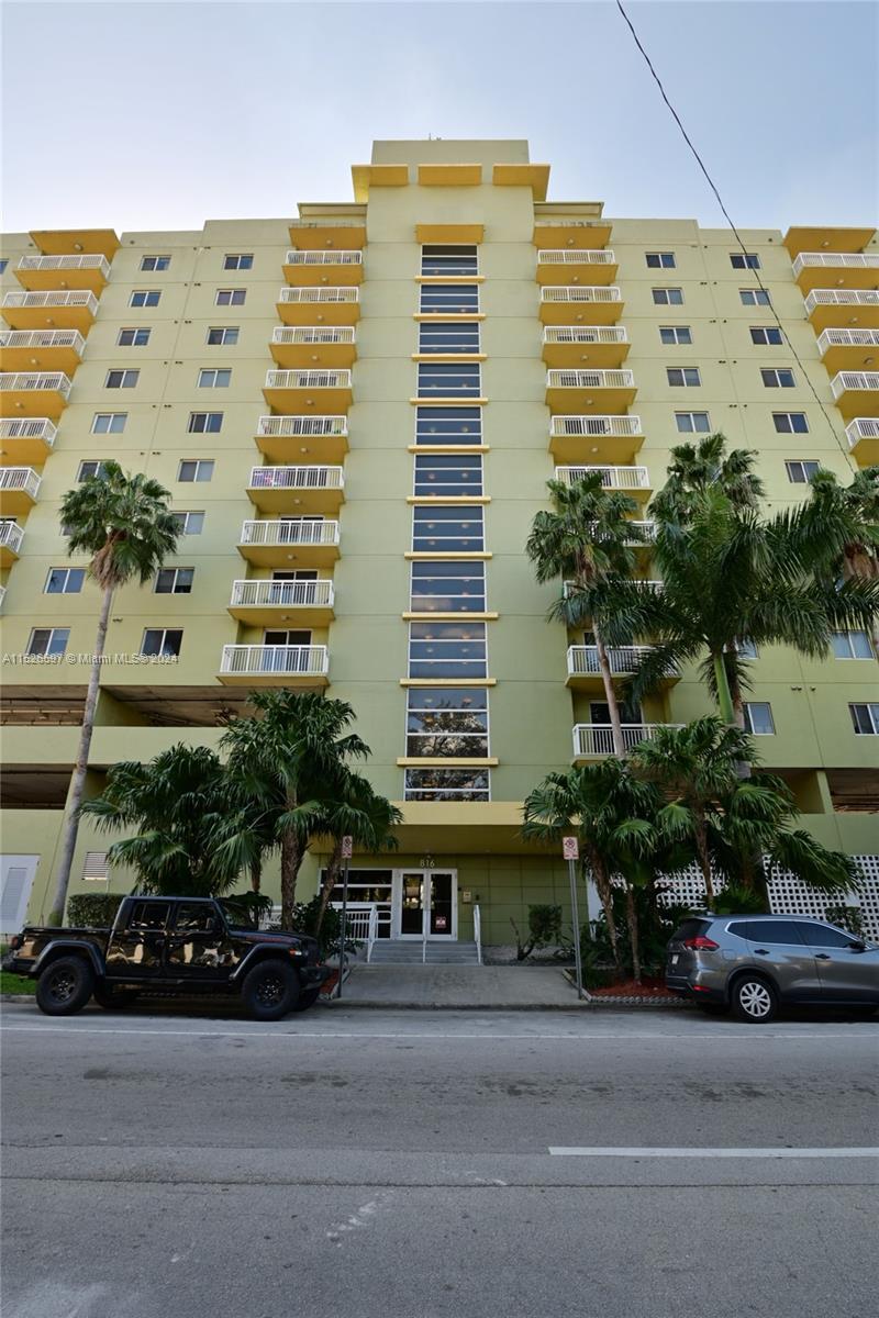 Photo of 816 NW 11th St #303 in Miami, FL