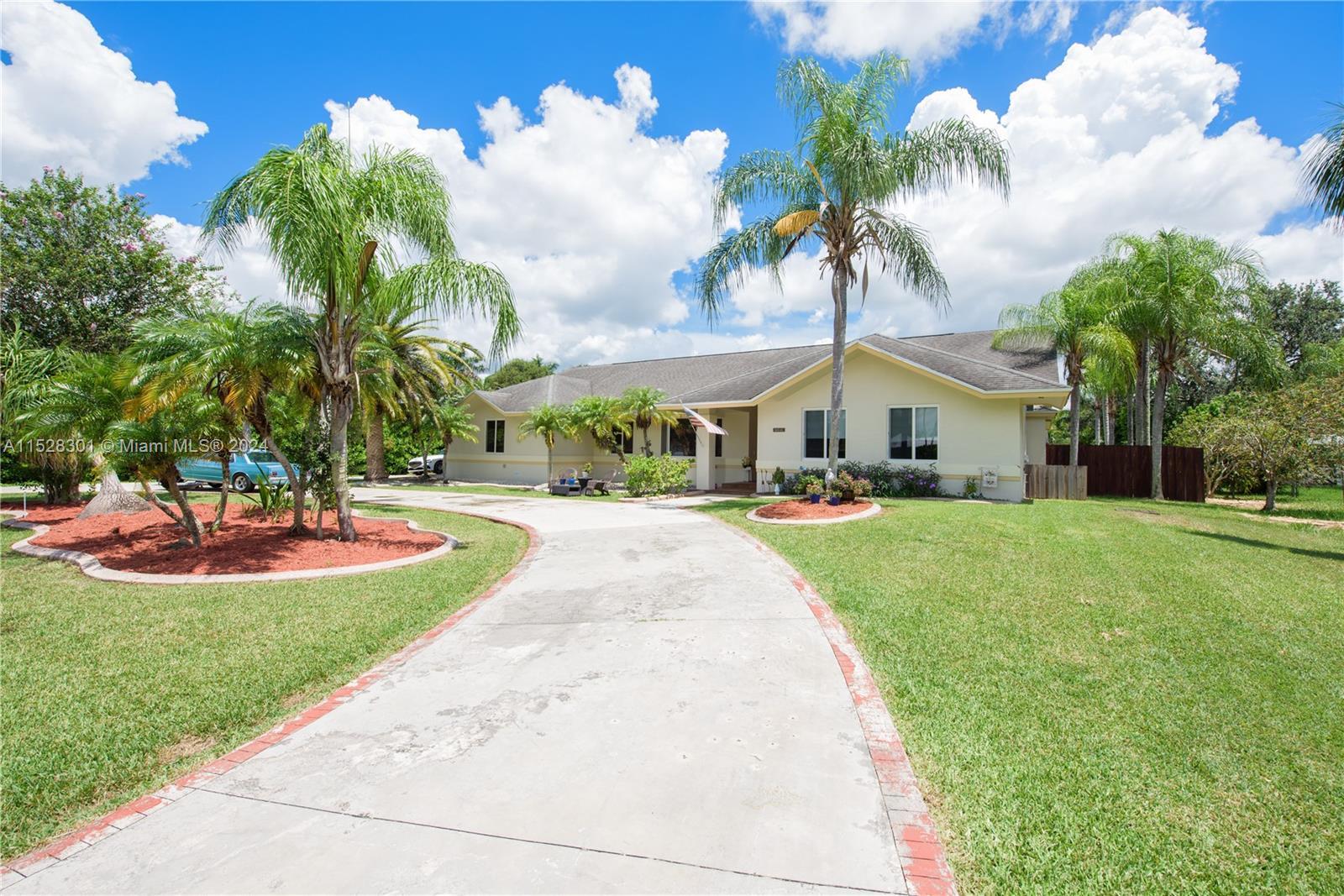 Photo of 16941 SW 277th St in Homestead, FL