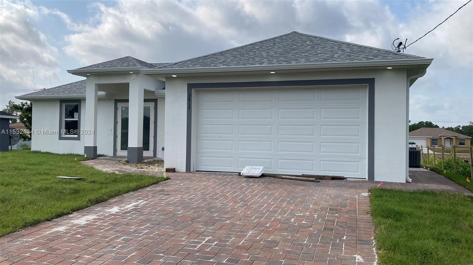 Photo of 3813 SW 34th St in Lehigh Acres, FL