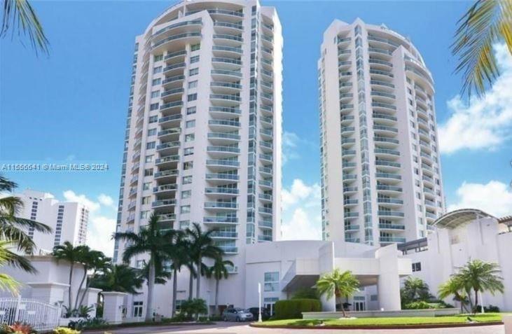 Photo of 19400 Turnberry Wy #932 in Aventura, FL