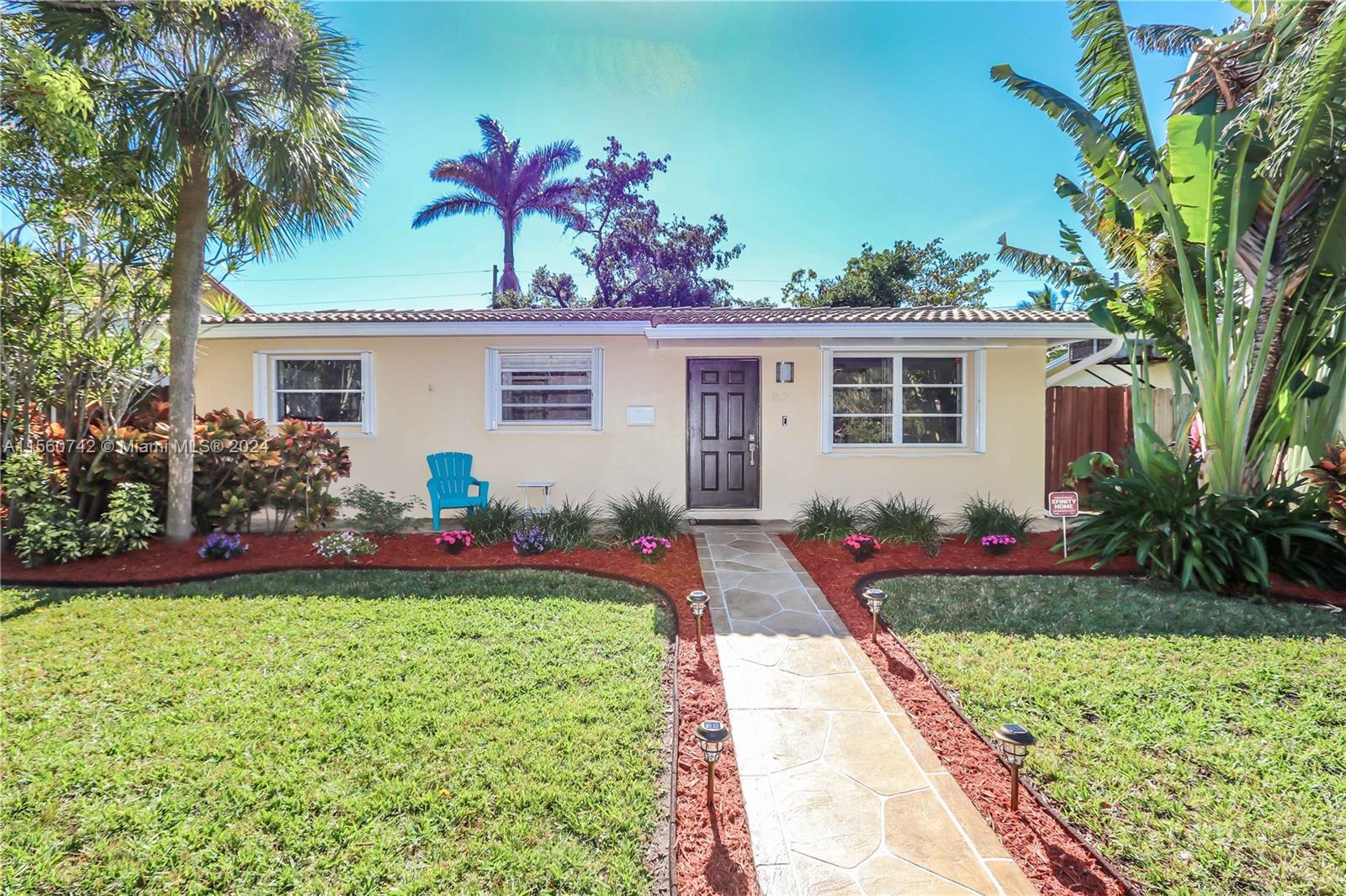 Photo of 828 Johnson St in Hollywood, FL