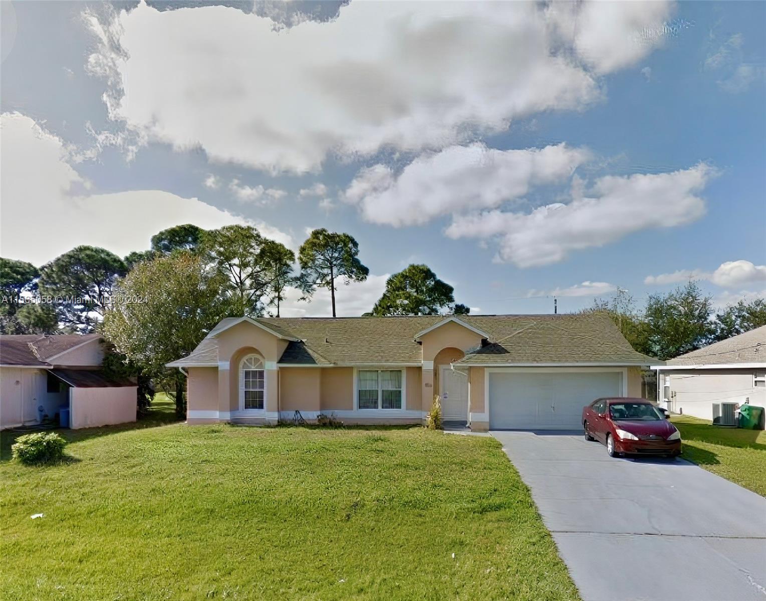 Photo of 766 SW Hibiscus St in Port St Lucie, FL