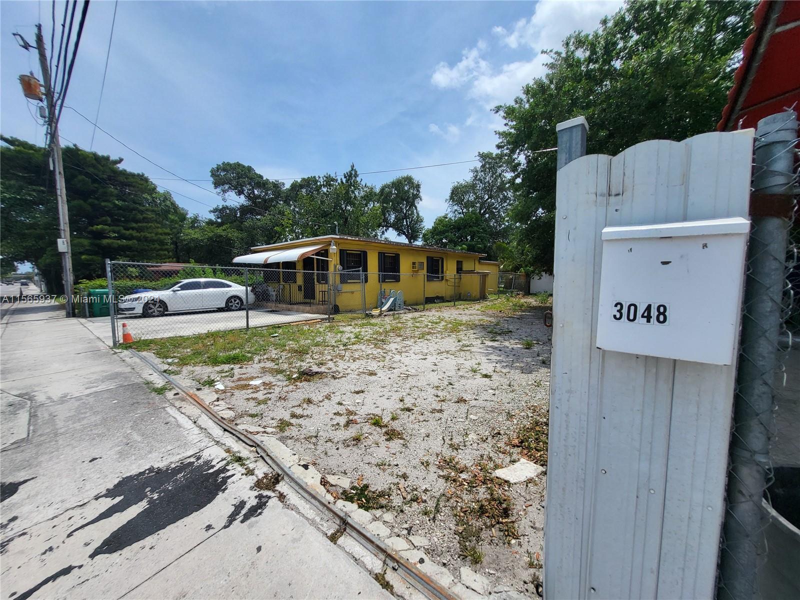 Photo of 3048 NW 46th St in Miami, FL