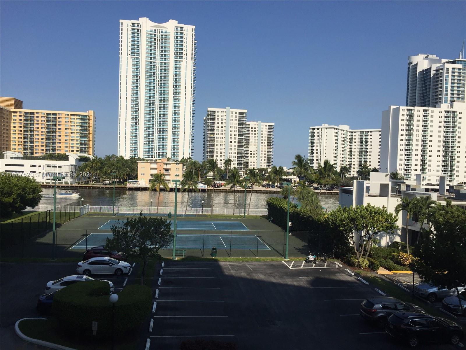 Photo of 1000 Parkview Dr #428 in Hallandale Beach, FL